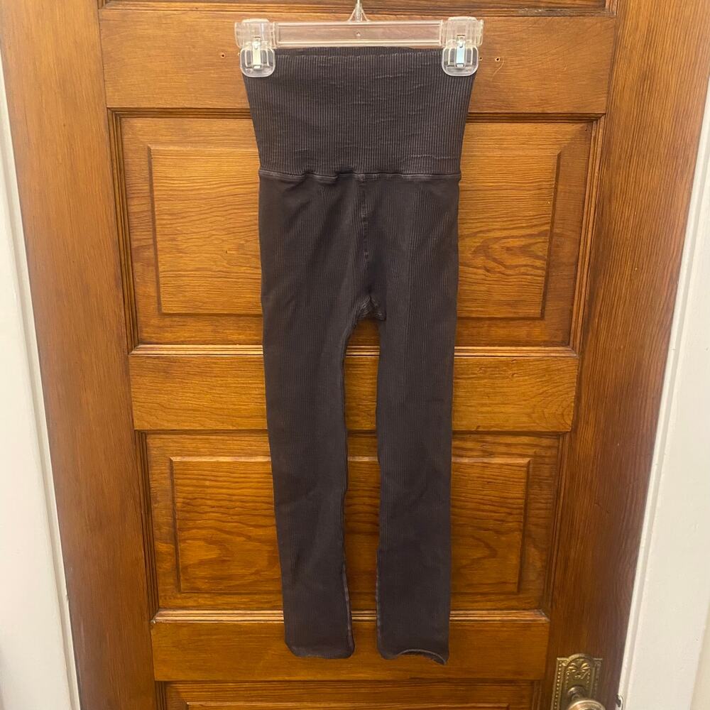 Free People Movement XS High-Rise Ankle Hot Shot Leggings Ribbed Washed Black